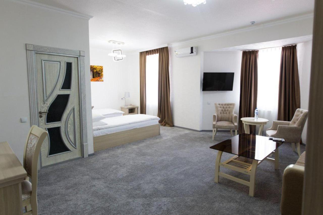 סמרקנד Alexander Hotel מראה חיצוני תמונה