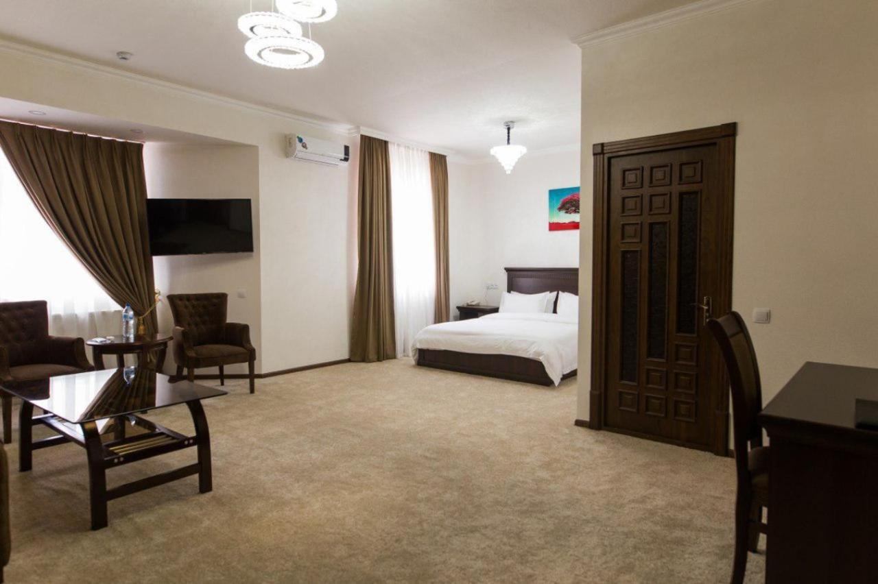 סמרקנד Alexander Hotel מראה חיצוני תמונה