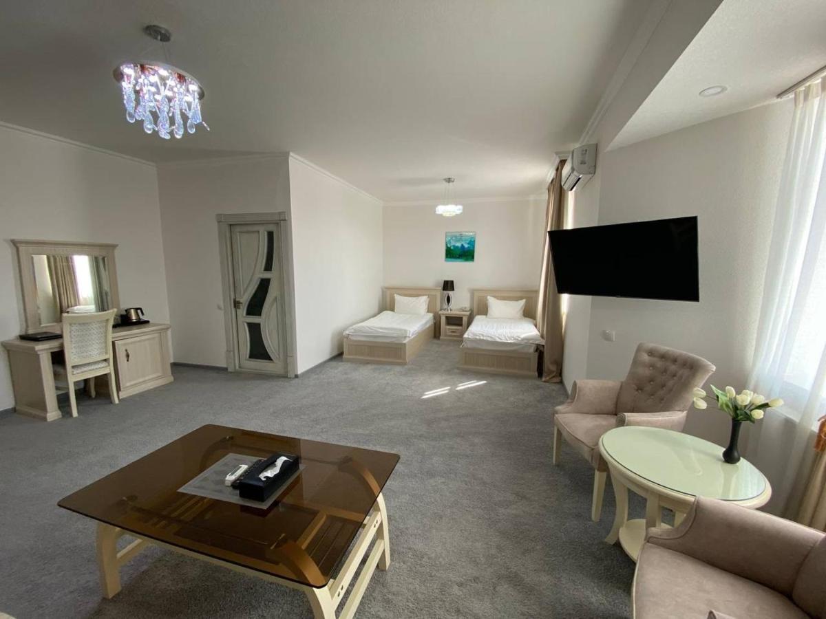 סמרקנד Alexander Hotel מראה חיצוני תמונה