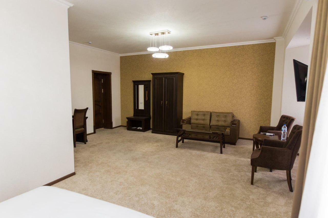 סמרקנד Alexander Hotel מראה חיצוני תמונה